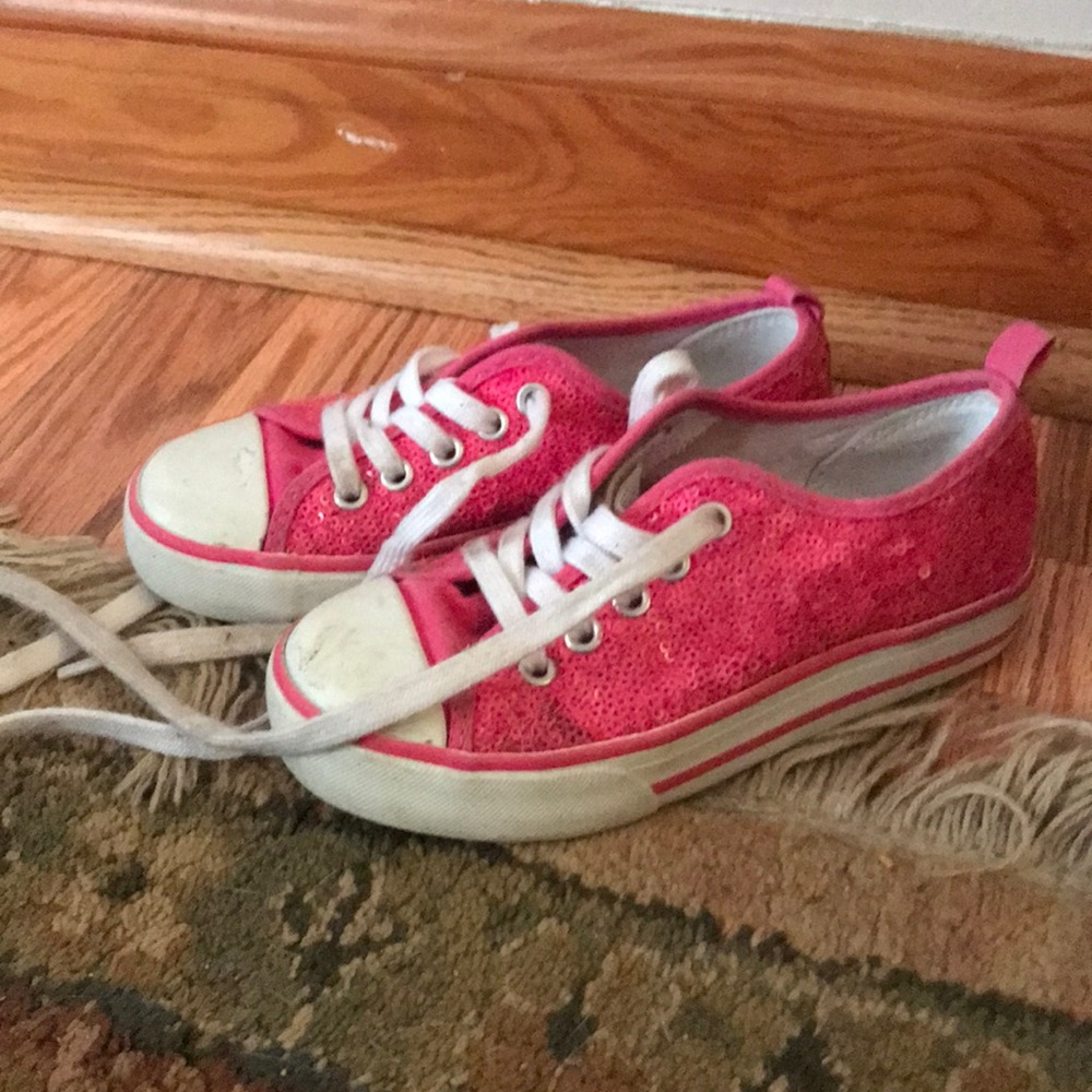 Girls shoes
